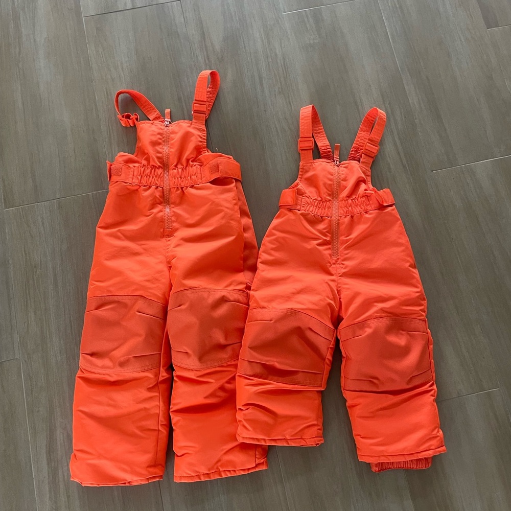2 KIDS SKI SUITS